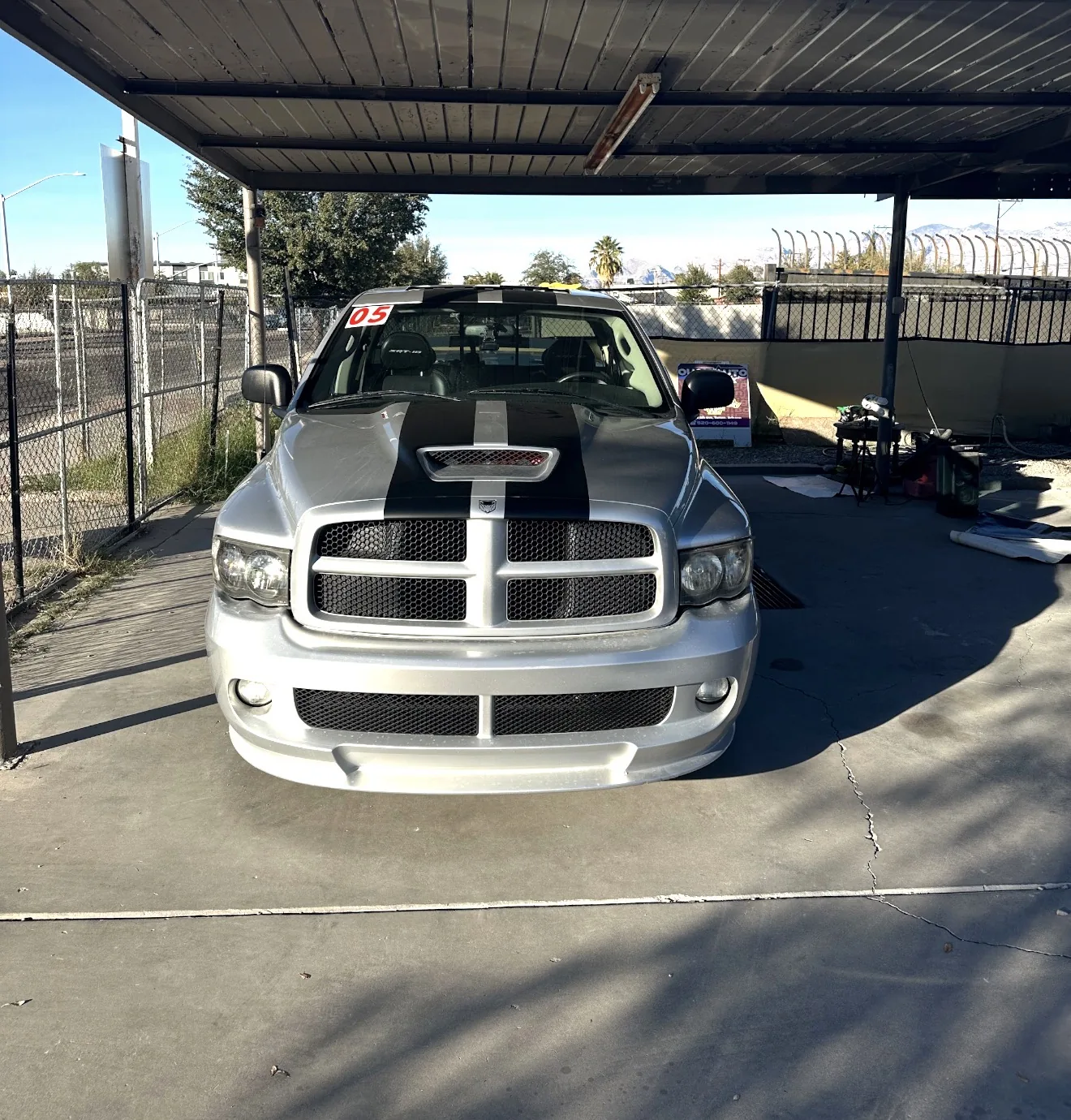2005 Dodge Ram SRT-10 racing stripes