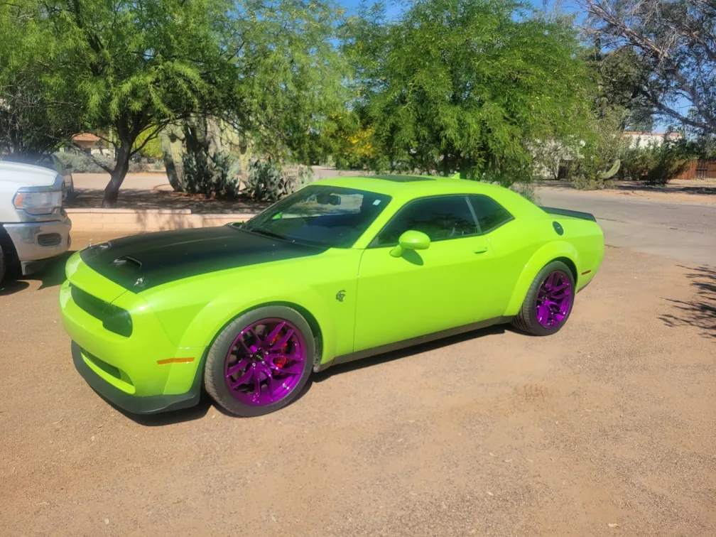 Dodge Hellcat sublime green satin hood color change